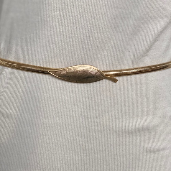 Vintage gold leaf belt - Picture 2 of 2